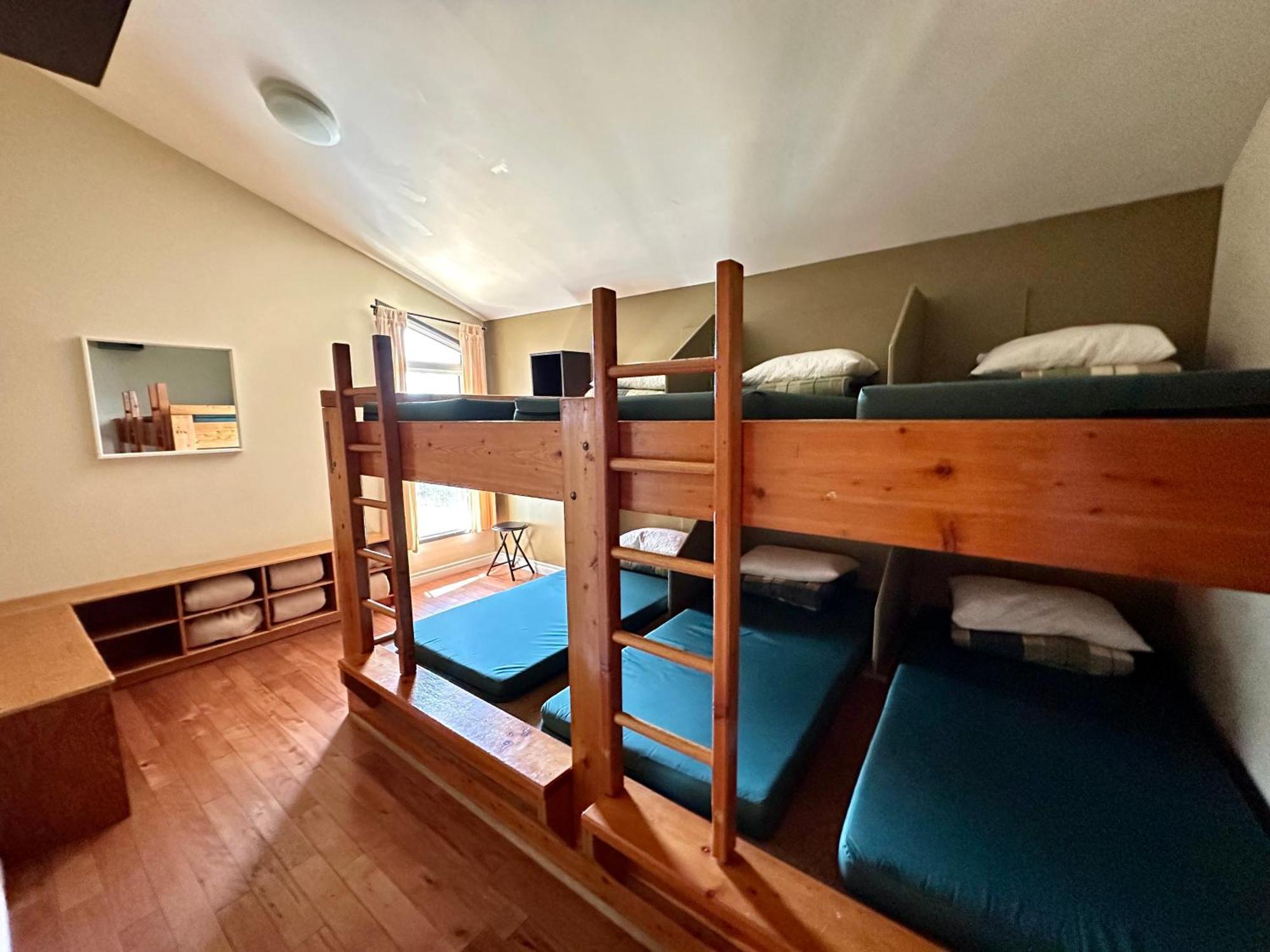 Canmore Alpine Hostel - Alpine Club Of Canada エクステリア 写真