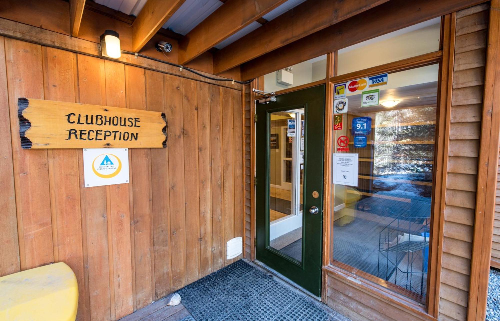 Canmore Alpine Hostel - Alpine Club Of Canada エクステリア 写真