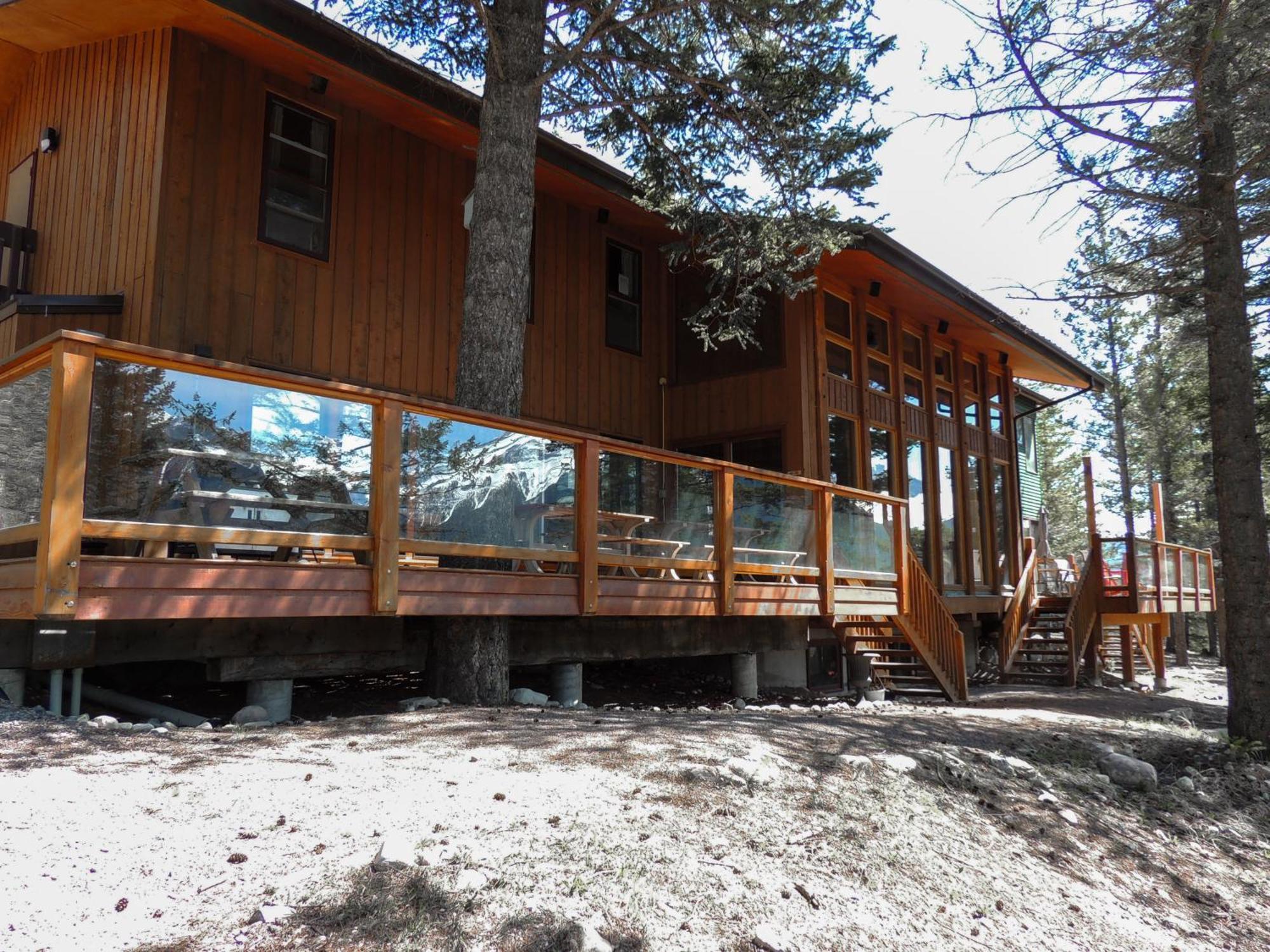 Canmore Alpine Hostel - Alpine Club Of Canada エクステリア 写真