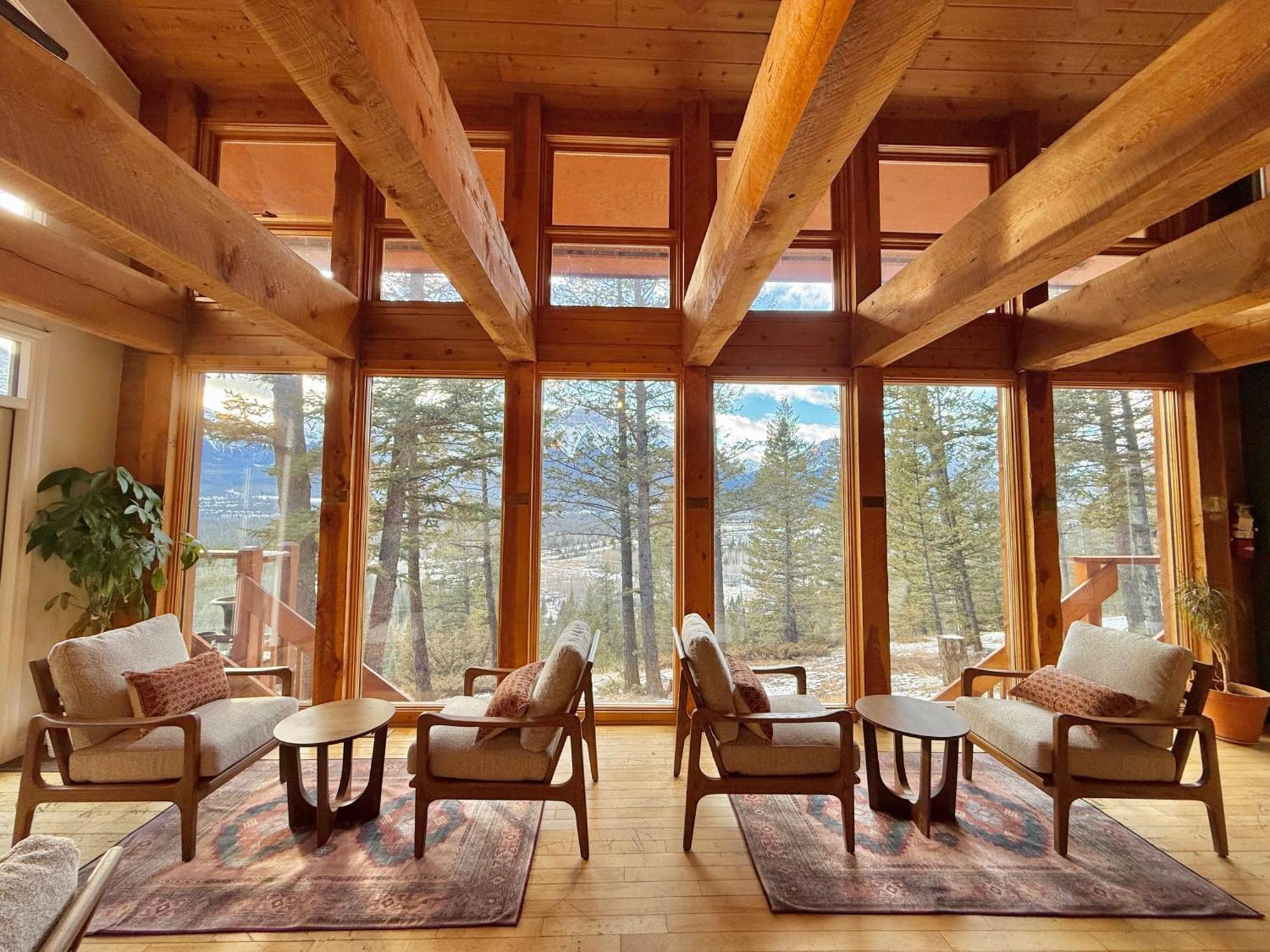Canmore Alpine Hostel - Alpine Club Of Canada エクステリア 写真